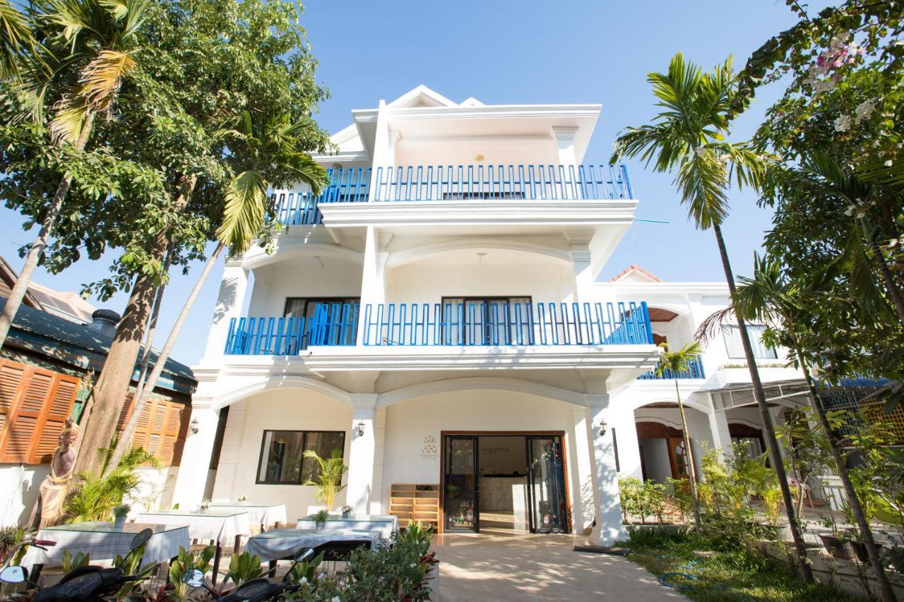 Pineapple Hostel Siem Reap Exterior photo